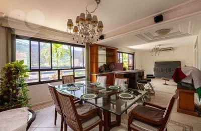 Casa com 4 quartos, 2 Suítes, piscina, área gourmet, à venda em São Francisco - Niterói