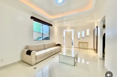 Casa com 4 quartos para alugar na Rua Cândido Amaro Damásio, 1896, Jardim Cidade de Florianópolis, São José