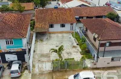 Casa com 3 quartos à venda na Rua dos Mecânicos, 479, Paranaguamirim, Joinville