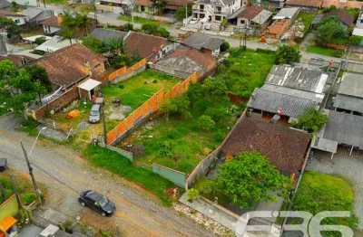 Terreno à venda na Rua dos Mecânicos, 12, Paranaguamirim, Joinville
