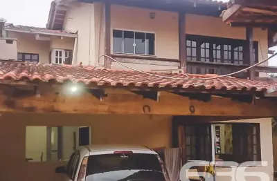 Casa com 6 quartos à venda na Rua Monsenhor Gercino, 1234, João Costa, Joinville