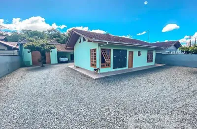 Casa com 4 quartos à venda na Rua Quinze de Novembro, 138, Vila Nova, Joinville