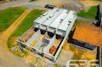 Casa com 2 quartos à venda na Avenida Paulo Schroeder, 41, Petrópolis, Joinville