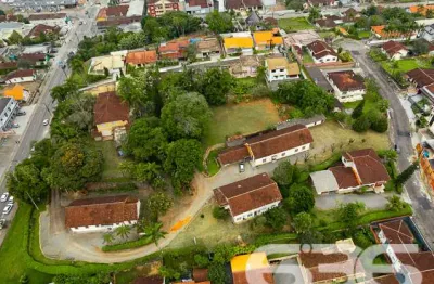 Terreno à venda na Rua Quinze de Novembro, 545, Glória, Joinville
