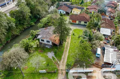 Terreno à venda na Rua Voluntários da Pátria, 15, Itaum, Joinville