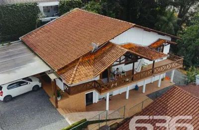 Casa com 4 quartos à venda na Rua Albano Schmidt, 226, Boa Vista, Joinville
