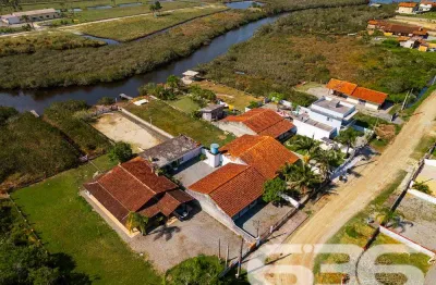 Casa com 3 quartos à venda na Perequê, 280, Pinheiros, Balneário Barra do Sul