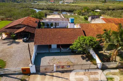 Casa com 3 quartos à venda na Perequê, 280, Pinheiros, Balneário Barra do Sul