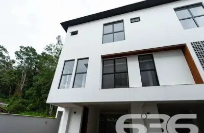 Casa com 2 quartos à venda na Albano Schimdt, 72, Boa Vista, Joinville