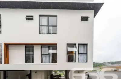 Casa com 2 quartos à venda na Albano Schimdt, 72, Boa Vista, Joinville
