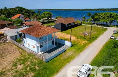Casa com 3 quartos à venda na Perequê, 50, Pinheiros, Balneário Barra do Sul