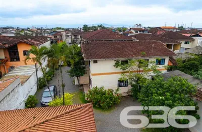 Casa com 1 quarto à venda na Rua Papa João XXIII, 705, Iririú, Joinville