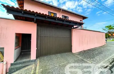 Casa com 9 quartos à venda na Rua Benício Felipe da Silva, 160, Adhemar Garcia, Joinville