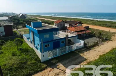 Casa com 3 quartos à venda na Rua Curitiba, 42, Praia do Ervino, São Francisco do Sul
