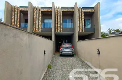 Casa com 2 quartos à venda na Rua Professor Eunaldo Verdi, 252, Jardim Sofia, Joinville