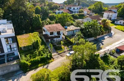 Casa com 3 quartos à venda na Albano Schimdt, 40, Boa Vista, Joinville