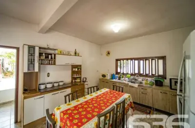 Casa com 5 quartos à venda na Rua Valença, 176, Guanabara, Joinville