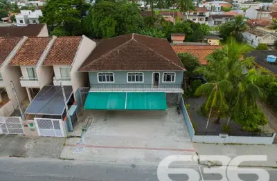 Casa com 6 quartos à venda na Rua Papa João XXIII, 210, Iririú, Joinville