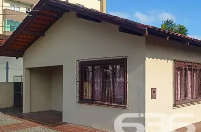 Casa com 4 quartos à venda na Rua Valença, 294, Guanabara, Joinville