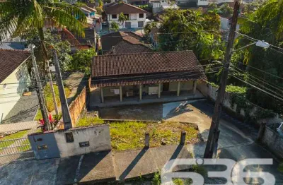 Casa com 1 quarto à venda na Rua Minas Gerais, 171, Nova Brasília, Joinville
