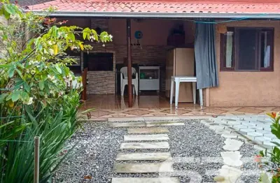 Casa com 3 quartos à venda na Avenida Paulo Schroeder, 165, Petrópolis, Joinville