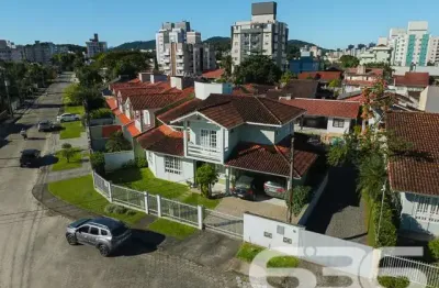 Casa com 3 quartos à venda na Rua Almirante Jaceguay, 271, Santo Antônio, Joinville