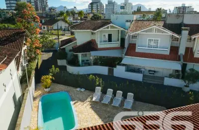 Casa com 3 quartos à venda na Rua Almirante Jaceguay, 271, Santo Antônio, Joinville