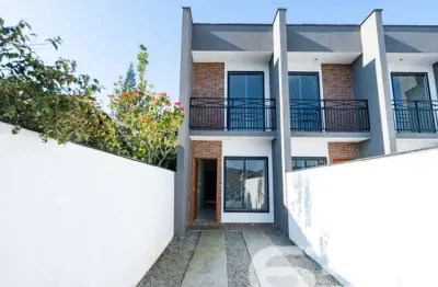 Casa com 2 quartos à venda na Rua dos Mecânicos, Paranaguamirim, Joinville