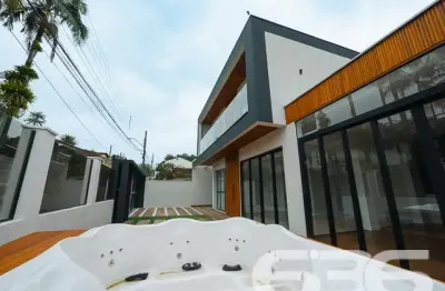 Casa com 3 quartos à venda na Rua Santa Catarina, 231, Floresta, Joinville