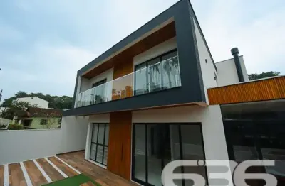 Casa com 3 quartos à venda na Rua Santa Catarina, 231, Floresta, Joinville