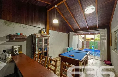 Casa com 3 quartos à venda na Rua Miosotes, 476, Fátima, Joinville