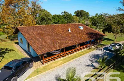 Chácara / sítio com 4 quartos à venda na Perequê, 6085, Pinheiros, Balneário Barra do Sul