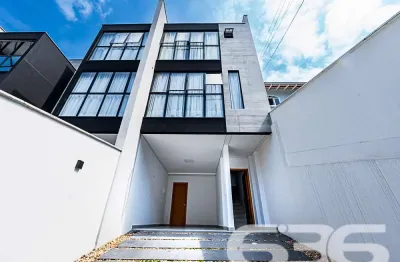 Casa com 3 quartos à venda na Rua Papa João XXIII, 203, Iririú, Joinville