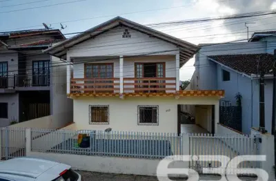 Casa com 6 quartos à venda na Albano Schimdt, 222, Boa Vista, Joinville