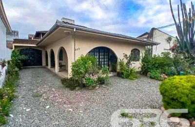 Casa com 3 quartos à venda na Valença, 305, Guanabara, Joinville