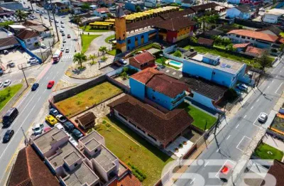 Casa com 6 quartos à venda na Rua Papa João XXIII, 180, Iririú, Joinville