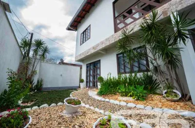 Casa com 3 quartos à venda na Rua Tuiuti, 487, Aventureiro, Joinville