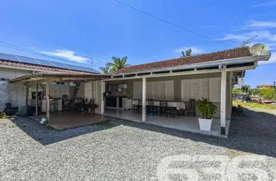 Casa com 3 quartos à venda na Amândio Cabral, 77, Centro, Balneário Barra do Sul
