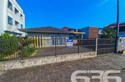 Casa com 3 quartos à venda na Rua Papa João XXIII, 474, Iririú, Joinville