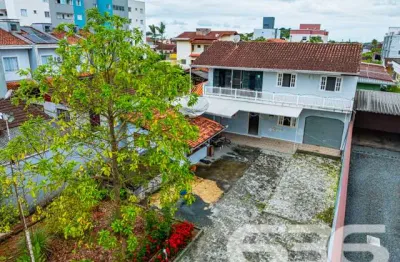 Casa com 3 quartos à venda na Rua Tuiuti, 600, Aventureiro, Joinville