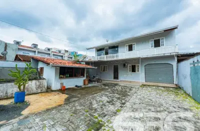 Casa com 3 quartos à venda na Rua Tuiuti, 600, Aventureiro, Joinville