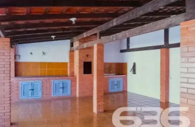 Casa com 5 quartos à venda na Rua Alexandre Schlemm, 228, Anita Garibaldi, Joinville