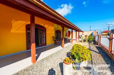 Casa com 4 quartos à venda na Amândio Cabral, 150, Centro, Balneário Barra do Sul
