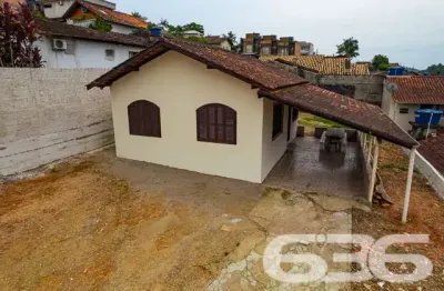 Casa com 2 quartos à venda na Rua Voluntários da Pátria, 23, Itaum, Joinville