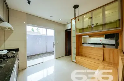 Casa com 3 quartos à venda na Rua Albano Schmidt, 161, Boa Vista, Joinville