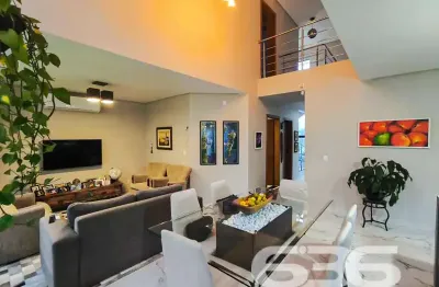 Casa com 4 quartos à venda na Rua Santa Catarina, 1012, Floresta, Joinville