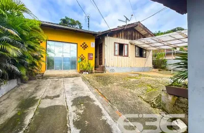 Casa com 2 quartos à venda na Rua Minas Gerais, 163, Nova Brasília, Joinville