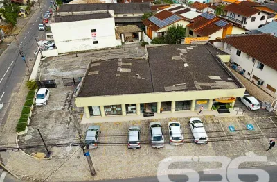 Casa comercial à venda na Rua Papa João XXIII, 1436, Iririú, Joinville