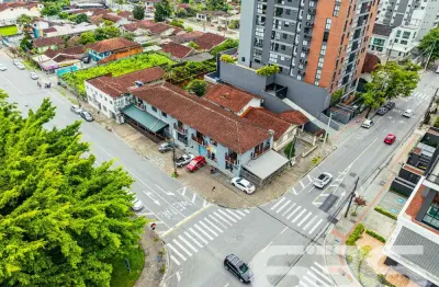 Casa comercial à venda na Rua Alexandre Schlemm, 750, Anita Garibaldi, Joinville
