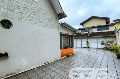 Casa comercial à venda na Rua Coronel Procópio Gomes, 1082, Bucarein, Joinville